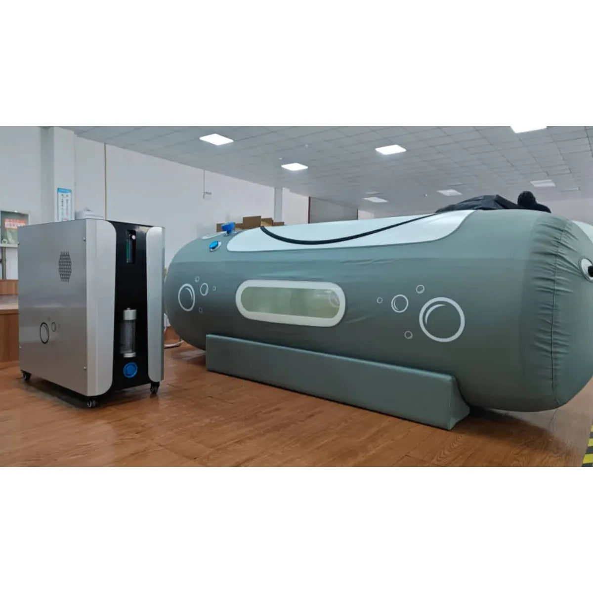 Airvida 1.1 - 1.4 ATA Portable Lying Hyperbaric Chamber